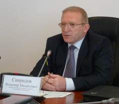 директор департамента жилищного хозяйства Владимир Свиридов