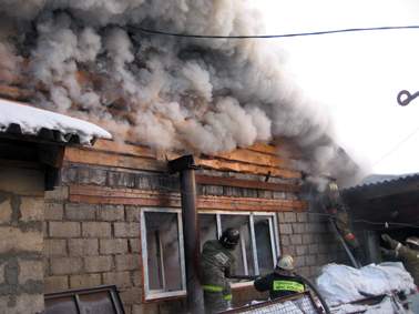 пожар в комплексе по ул. 10 лет Октября в Омске