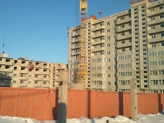 Строящийся дом по ул. Завертяева в Омске