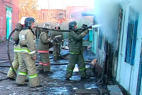 Пожар на складе в Омске