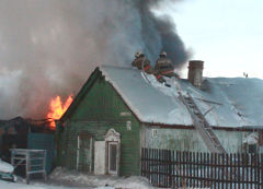 Пожар в доме по улице 4-я Линия в Омске