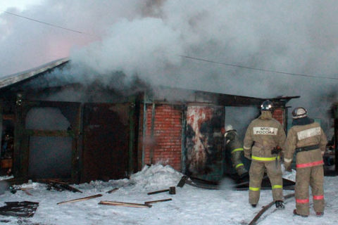 Пожар в доме по улице 4-я Линия в Омске