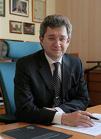 Президент ЗАО Константин Корищенко (С) ММВБ