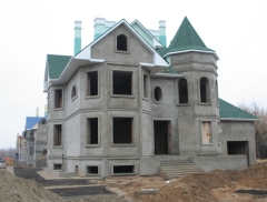 Строящийся дом в ЖК "Страгород" в Омске