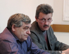 Георгий Мищенко (на фото справа)