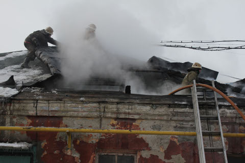 Пожар по улице Звездова в Омске 28.11.2012