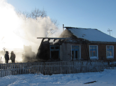 Пожар в селе Алабота в Омской области 11.12.2012