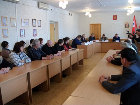 Встреча работников "Омск-Полимера" с органами власти