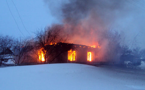 Пожар в в деревне Раздольное Павлоградского района Омской области